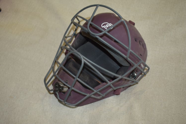 Force 3 Baseball Catcher's Mask, Small - Good Condition!