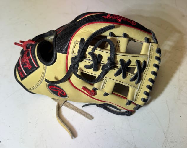 Rawlings Heart of the Hide PROR314-32C 11.5” infield glove