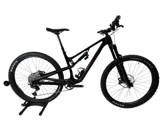 Med Rocky Mountain Altitude Full Suspension Mountain Bike