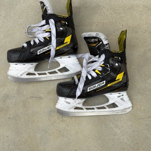 Bauer Supreme M4 Hockey Skates Extra Wide Width Size 3 (Used)