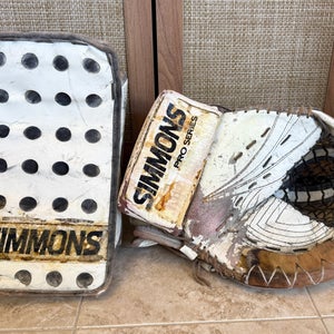 Simmons Goalie Blocker & Catch Glove Set - 585 Blocker / 997 Glove - Regular