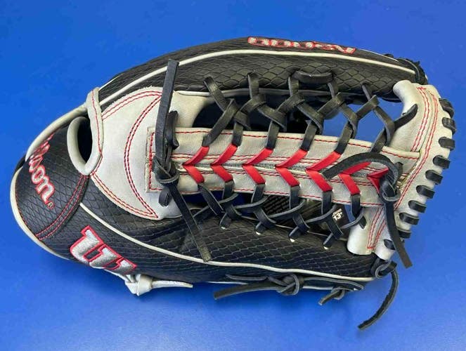 NEW! Wilson A2000 Pedroia Fit PF92 SuperSkin 12.25" RIGHT THROW BALL GLOVE