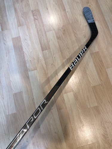 Junior Bauer Vapor Hyperlite Hockey Stick Left Hand P92 68 Flex (Used)