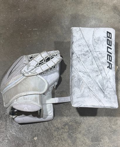 White Intermediate Bauer Vapor X5 Pro Goalie Glove & Blocker Set Regular (Used)