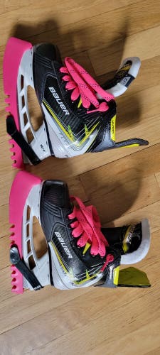 Bauer Vapor Fly40 Youth Size 12 Hockey Skates Regular Width 12 (Used)