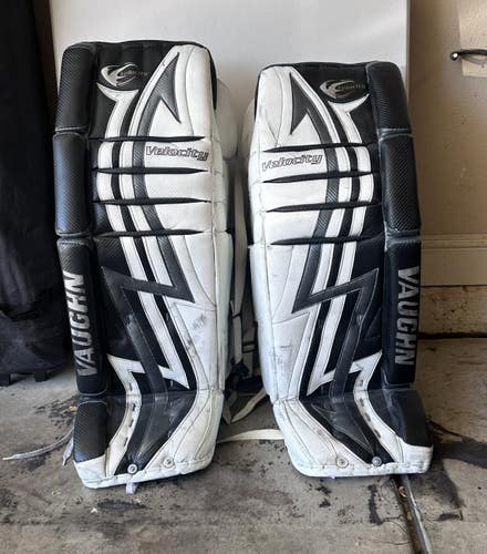 36" Vaughn Velocity 3 7300 Goalie Leg Pads (Used)
