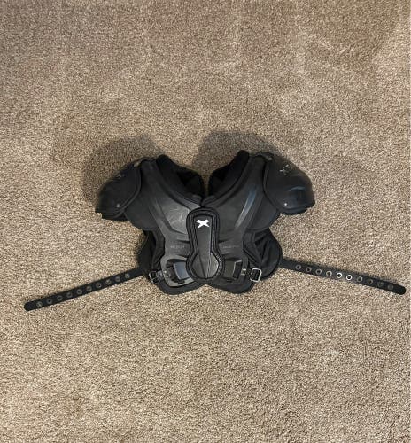 Medium Adult Xenith Velocity 2 Shoulder Pads (Used)