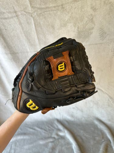 Black Wilson A700 RH Pitcher's Baseball Glove 12" (Used)