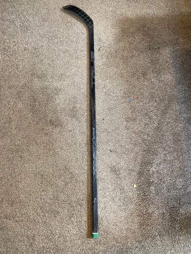 Senior True Project X Smoke Right Handed Hockey Stick T28 65 Flex