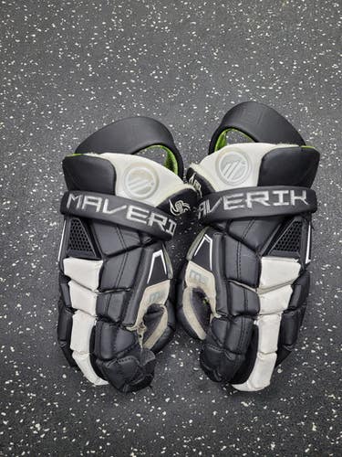 Used Maverik M5 Lacrosse Gloves Mens Black 15" 11849-S000039553