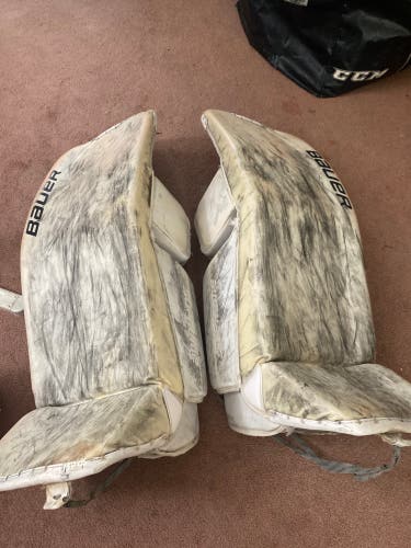 35" 2020 Bauer Ultrasonic Goalie Leg Pads (Used)