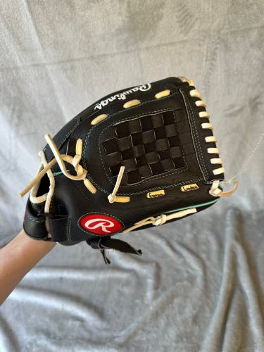 Black Rawlings WFP115 RH Softball Glove 11.5" (Used)