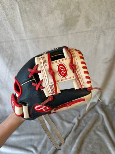 Red Rawlings Players Series RH Infield Baseball Glove 11" (Used)