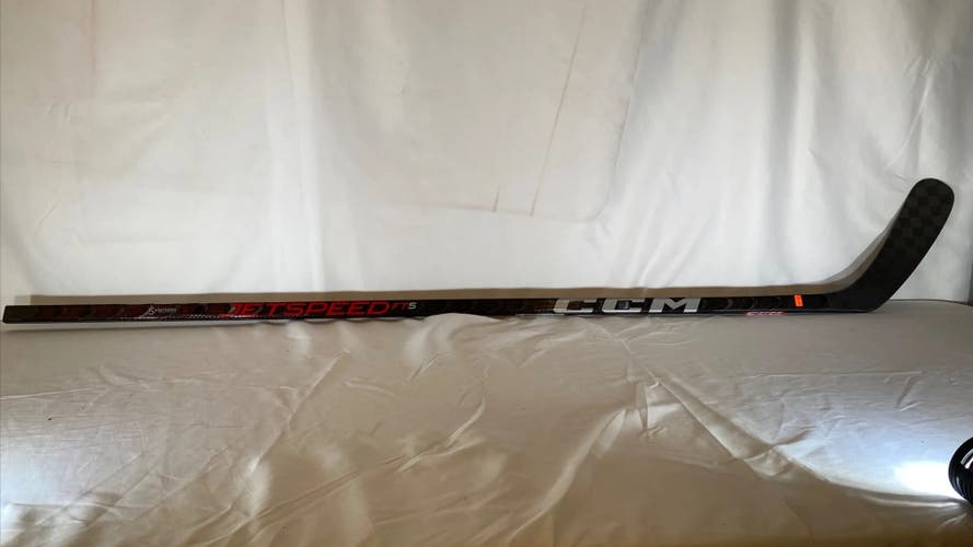 Intermediate CCM JetSpeed FT5 Left Hand Hockey Stick P29 65 Flex (New)