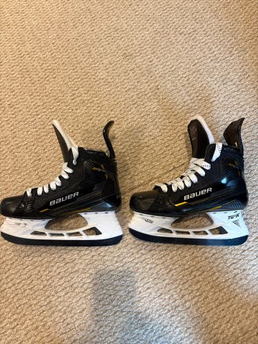 Bauer Supreme M5 Pro Hockey Skates size 8.5 fit 2, custom tongues