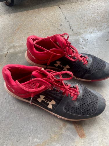 Black Men's Size M 12.0 (W 13.0) Adult Under Armour Metal (Used)