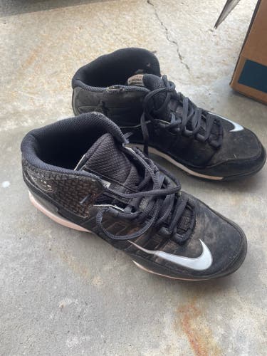 Black Kid's 5Y (Big Kids / Youth) Youth Nike High Top Molded Cleats (Used)