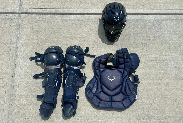 College Issued* Navy EvoShield Catcher's Set