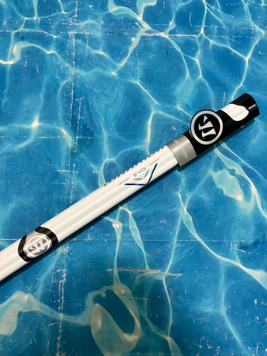 Warrior Evo V Attack Lacrosse Shaft | White (New)