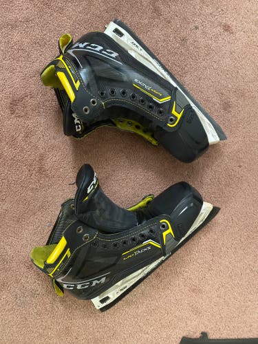 2020 CCM Super Tacks AS3 Pro Hockey Goalie Skates Regular Width 9.5 (Used)