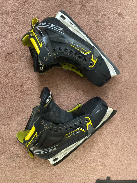 2020 CCM Super Tacks AS3 Pro Hockey Goalie Skates Regular Width 9.5 (Used)