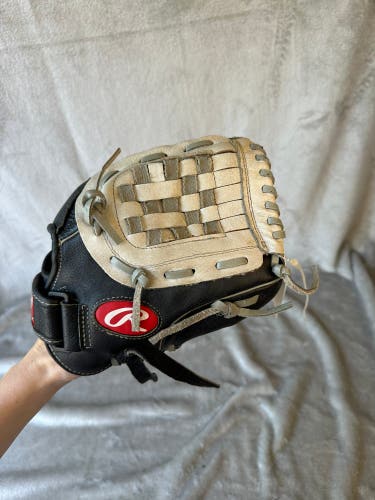 Black Rawlings Sure Catch RH Pitcher's Baseball Glove 10.5" (Used)