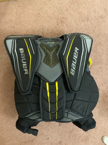 Small Bauer Supreme 2S Pro Goalie Chest Protector (Used)