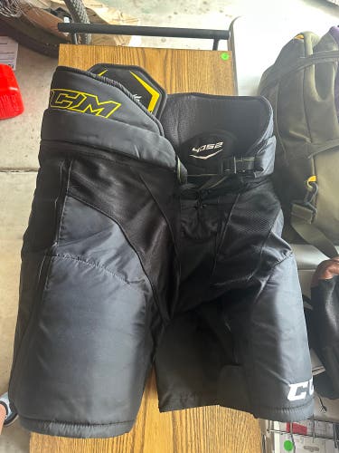 Men's Senior Large CCM Tacks 4052 Hockey Pants (Used)