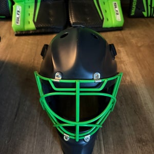 Senior Large Coveted Mask 906 Pro Goalie Mask (Used)