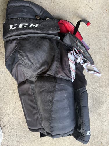 Men's Junior XL CCM JetSpeed FT390 Hockey Pants (Used)