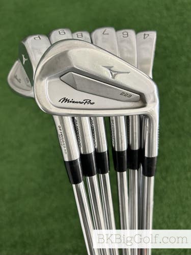Mizuno Pro 223 Forged Iron Set 4-P / KBS Tour 120 Stiff