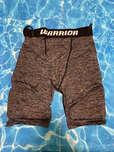 Large Adult Warrior Nemesis Leg Pad (New)