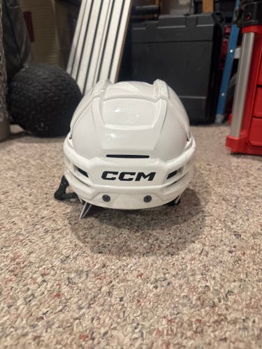 Medium CCM Tacks 720 Helmet (New)