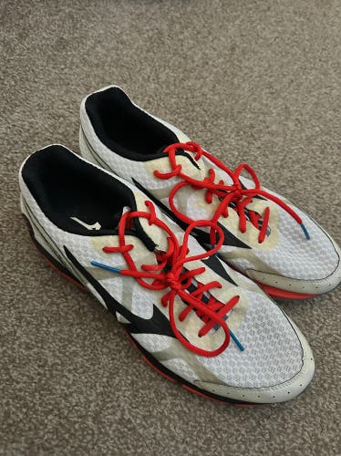 White Men's Size M 11.5 (W 12.5) Adult Mizuno Shoes (Used)