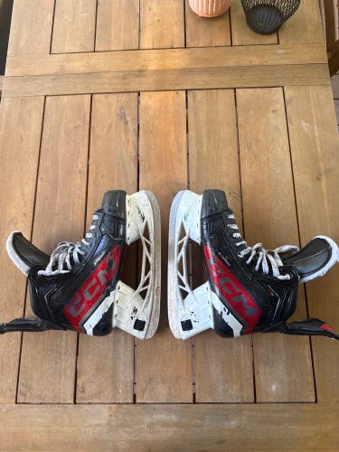 2023 CCM JetSpeed FT6 Hockey Skates 8.5 (Used)