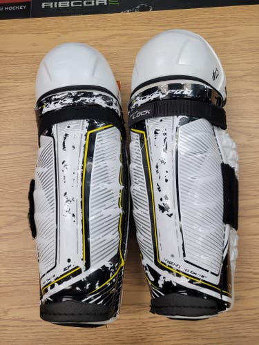 Senior CCM Tacks Pro 16" Shin Pads Pro Stock (Used)