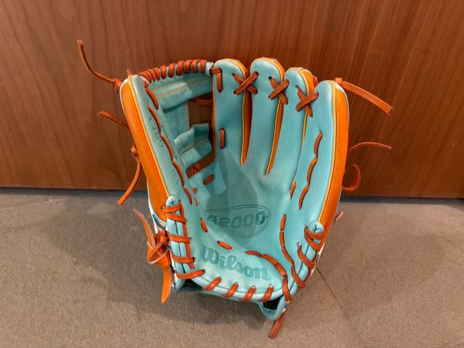 2025 Wilson A2000 RH Infield Baseball Glove 11.5" (Used)
