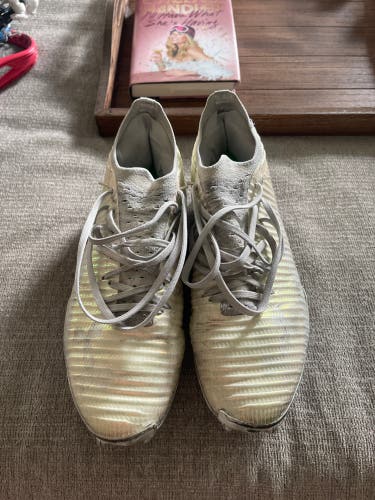 Men's Size M 10.5 (W 11.5) Adult Under Armour Blur (Used)