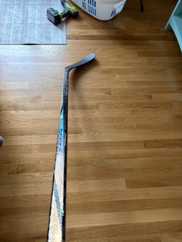 Senior Bauer Twitch Right Handed Hockey Stick P86 70 Flex Pro Stock (Used)