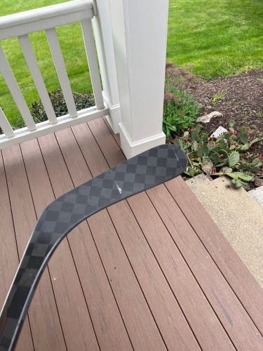 Senior Bauer Nexus Tracer Right Handed Hockey Stick P92 87 Flex (Used)