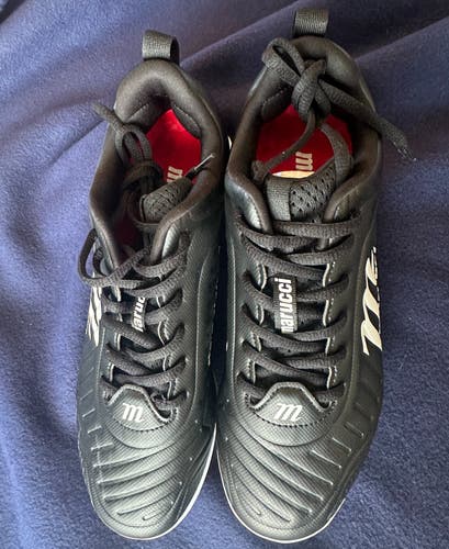 NEW Marucci Teen/Adult Size 7 Cleats