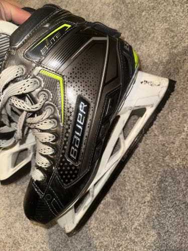 Bauer Elite Senior Hockey Goalie Skates Regular Width 8.5 (Used)