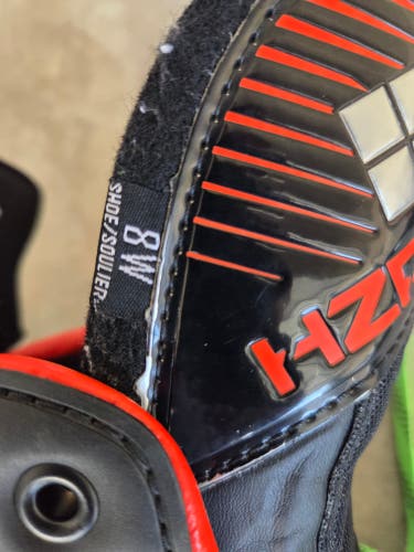 True HZRDUS 7x Hockey Skates Wide Width 8