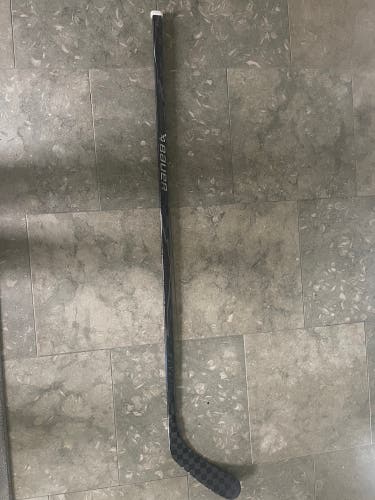 Senior Bauer Vapor Flylite Left Hand Hockey Stick P90T 77 Flex (Used)