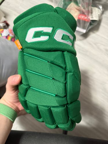 CCM JetSpeed FT1 (HGPJSXP) Gloves 14" Pro Stock (New)