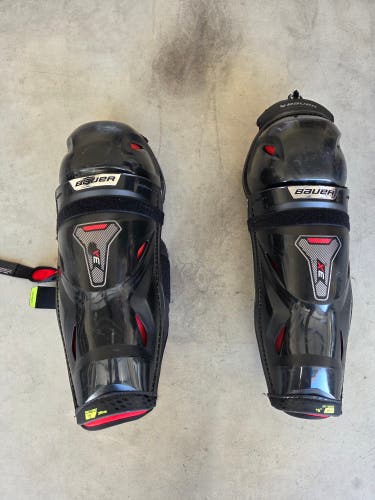 Senior Bauer Vapor 3X 15" Shin Pads (Used)