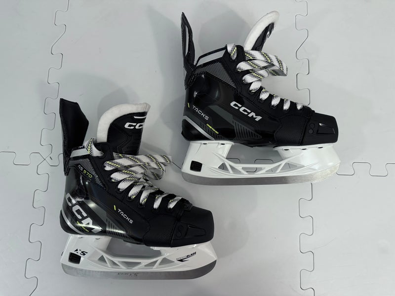 CCM Tacks AS-570 Hockey Skates, Size 2.5 (New)