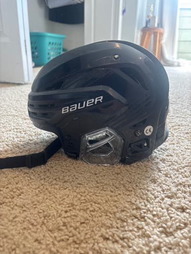 Small Bauer Re-Akt 85 Helmet (Used)