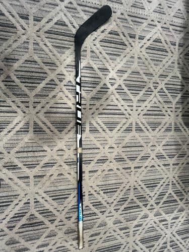 Intermediate True XC7 ACF Right Handed Hockey Stick MC 58 Flex (Used)