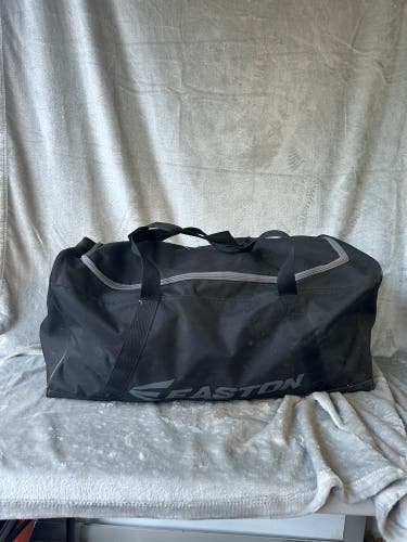 Black Easton Bags & Batpacks Catcher's Bag 26”x12”x11” (Used)